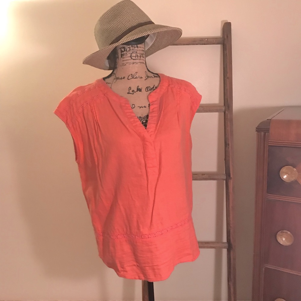 St Tropez West linen shirt. Size medium.